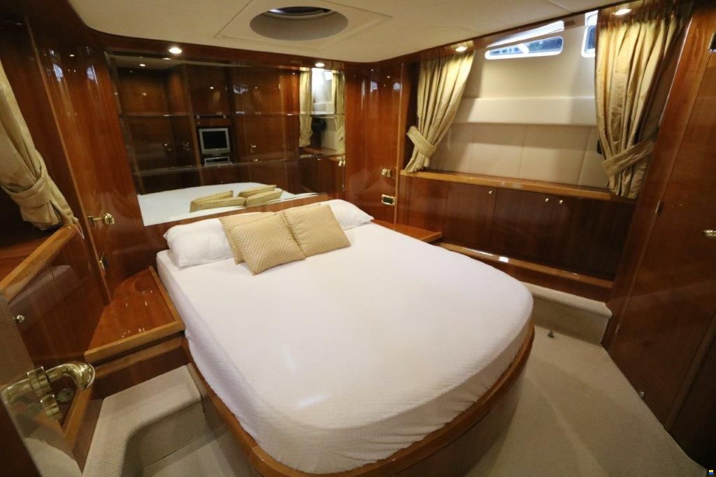 Azimut 80