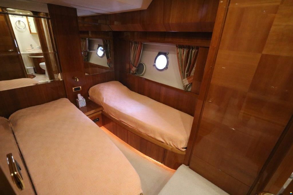 Azimut 80