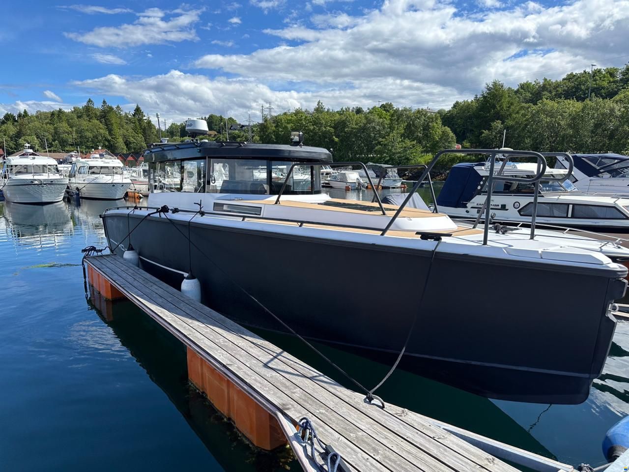 XO Boats 360 Premium