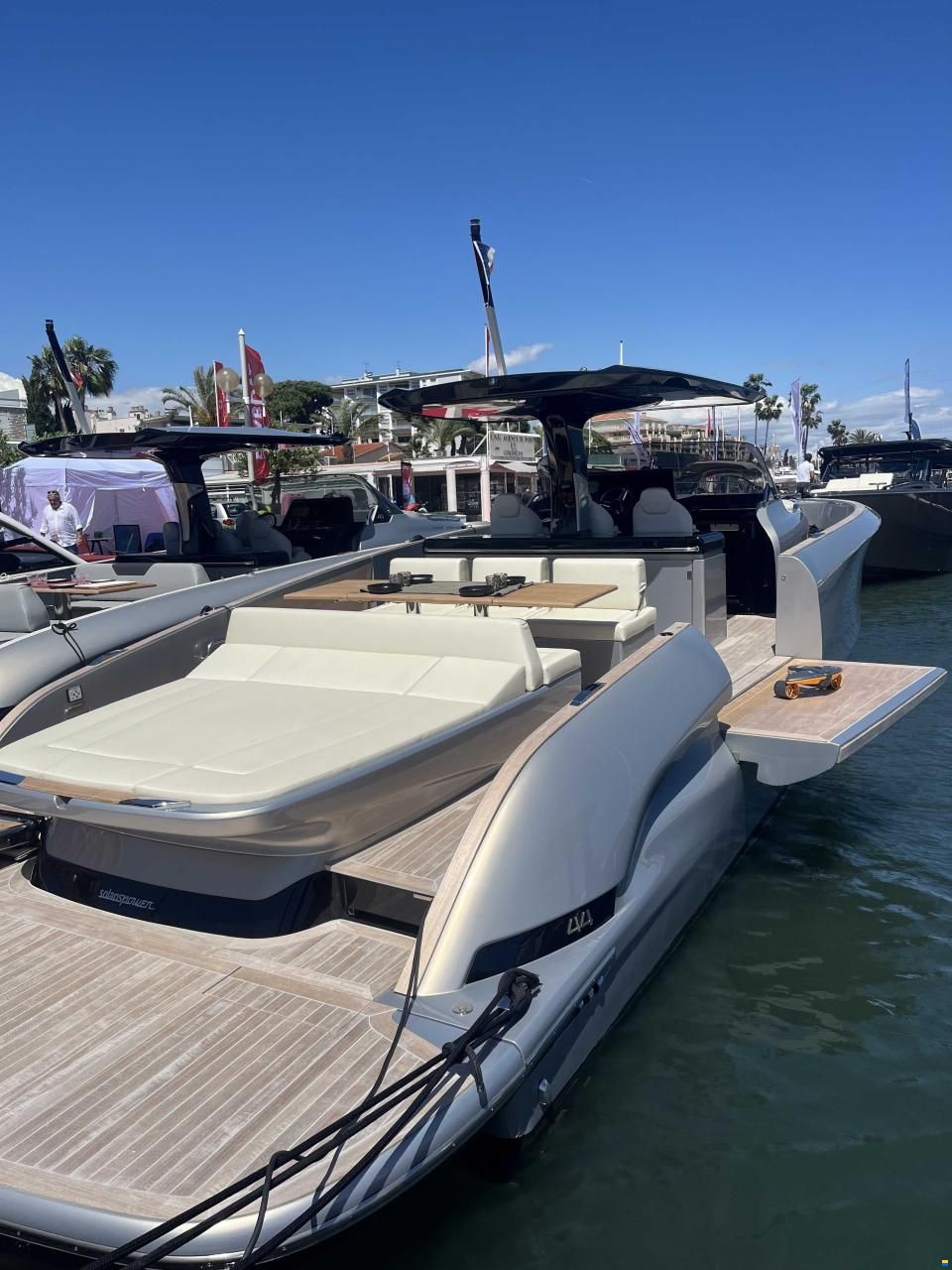 Solaris Yachts 44'