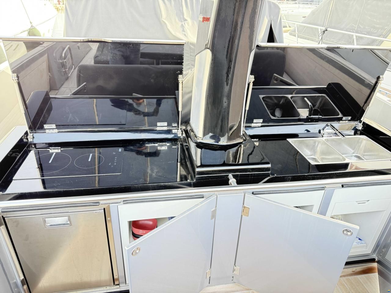Solaris Yachts 44'