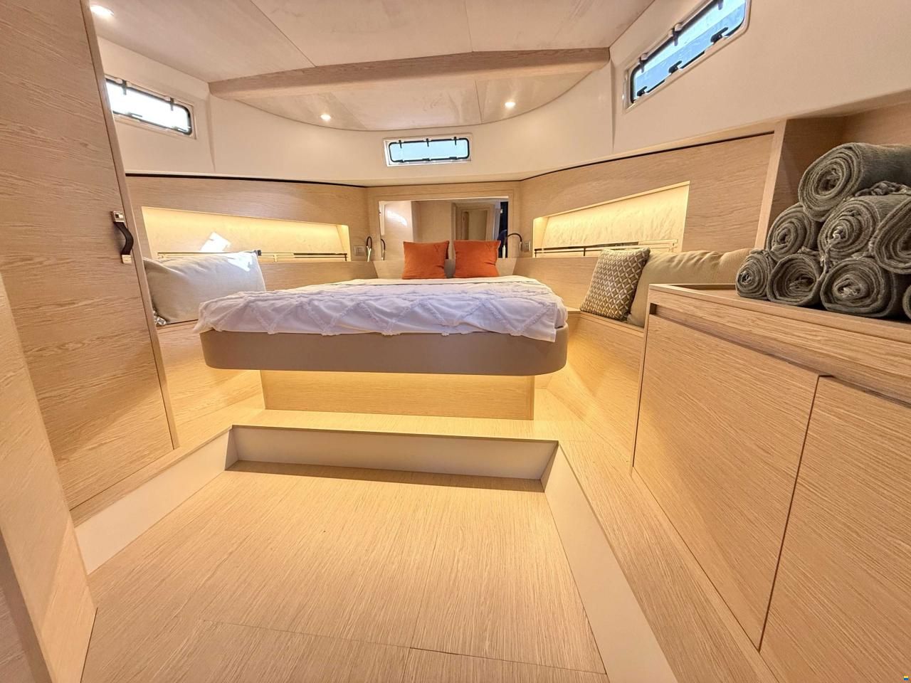 Solaris Yachts 44'