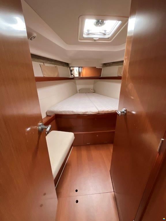 Beneteau Oceanis 43