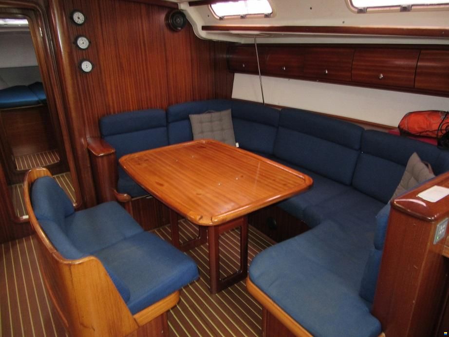 Bavaria 44