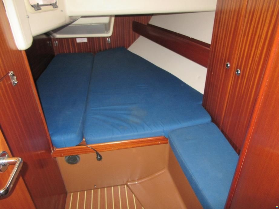 Bavaria 44