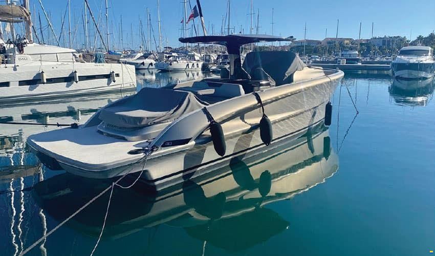 Solaris Yachts 40' open