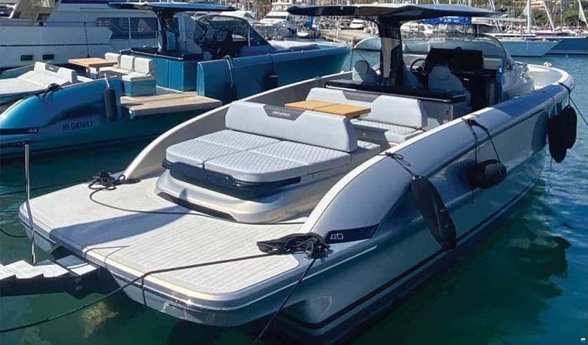 Solaris Yachts 40' open