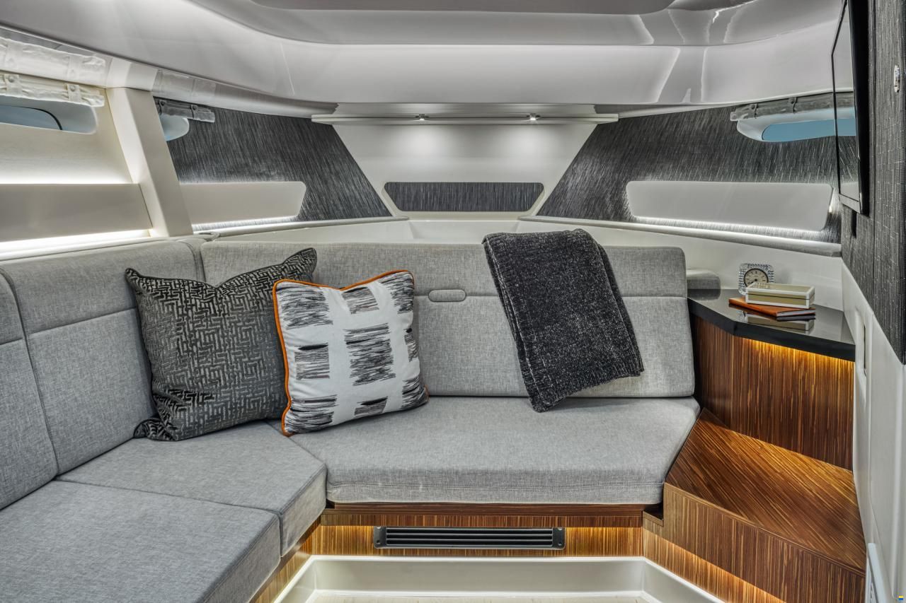 Sea Ray Sundancer (DA) 370