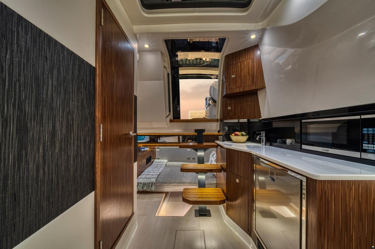 Sea Ray Sundancer (DA) 370