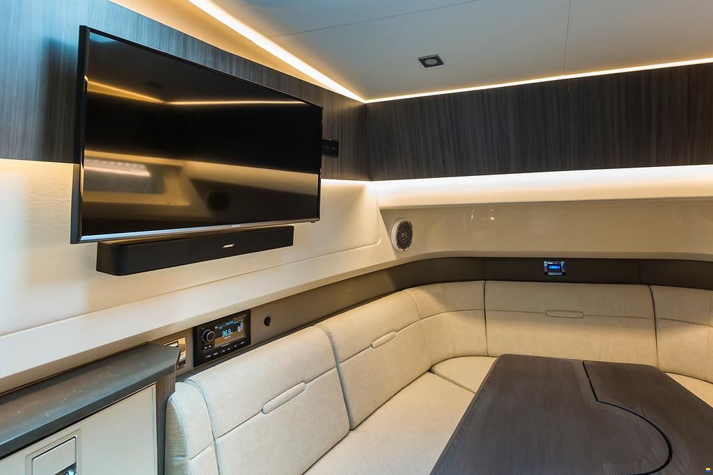 Sea Ray SLX 400 ENTERTAINER (NEU auf Bestellung)