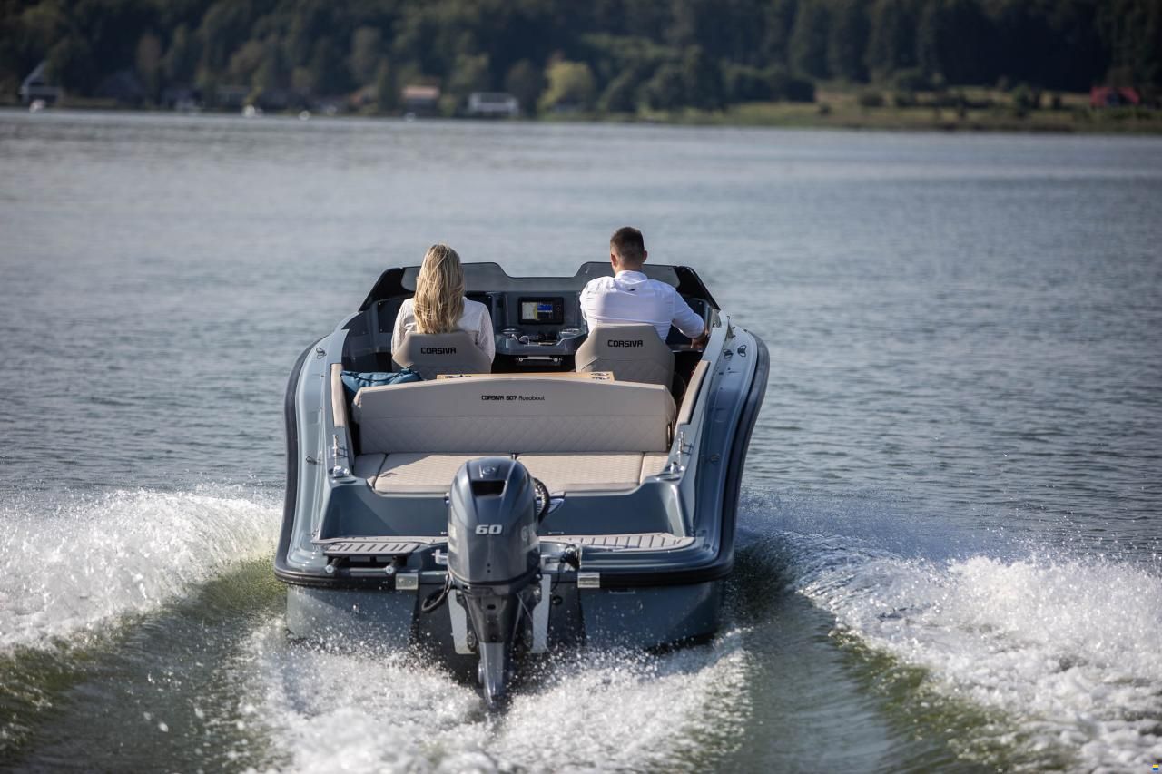 Corsiva 607 Runabout
