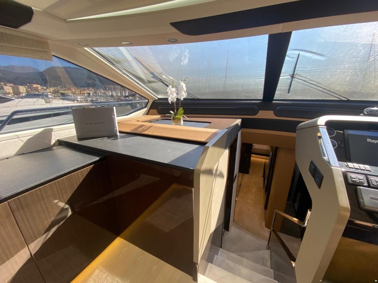 Azimut 77S