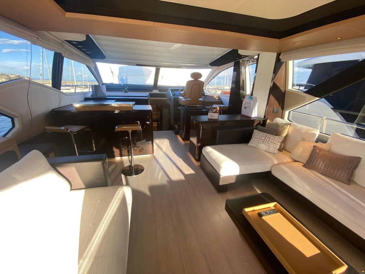 Azimut 77S