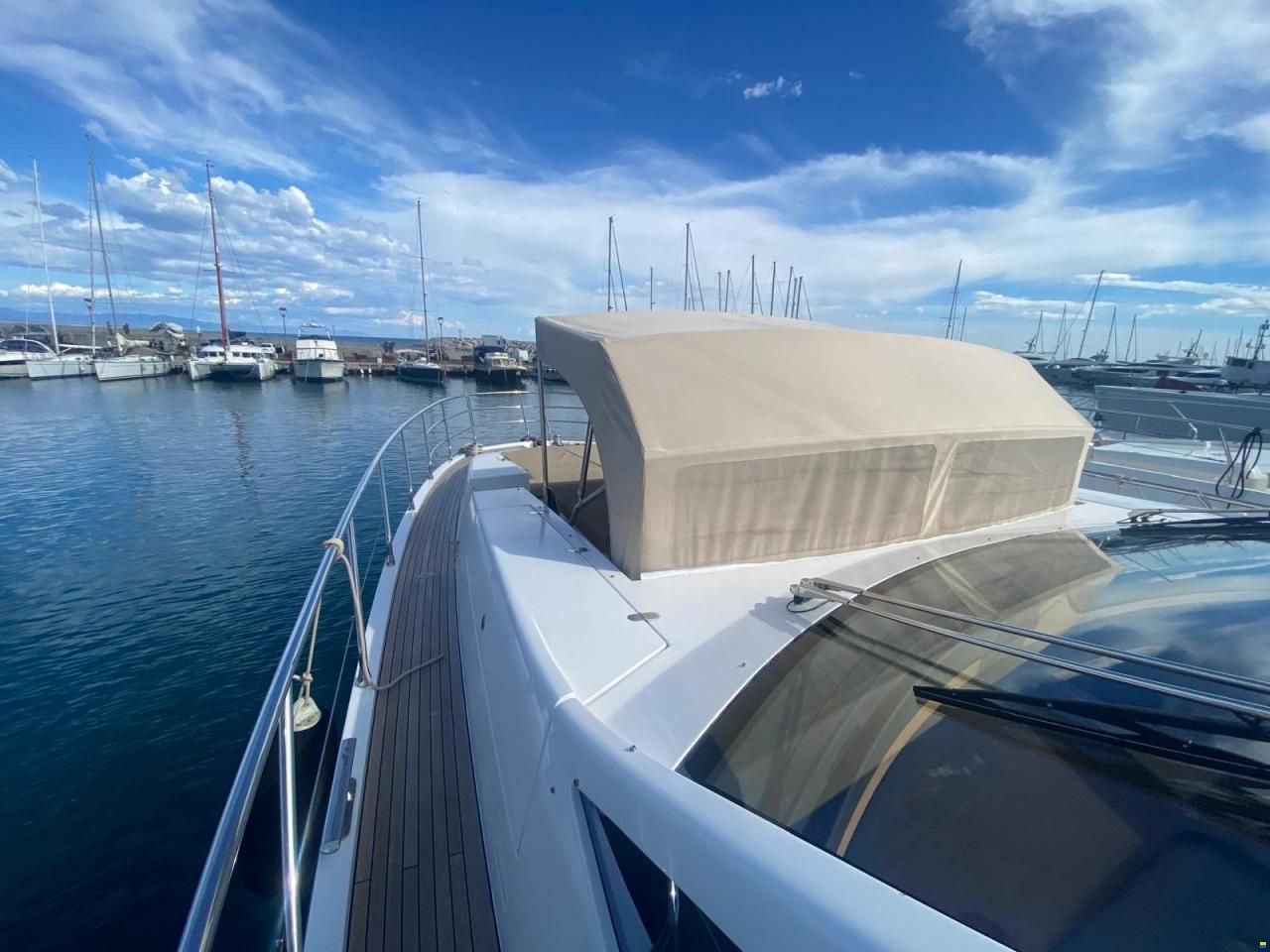 Azimut 77S