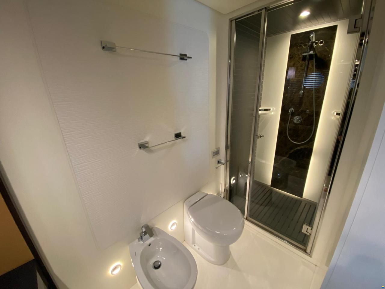Azimut 77S