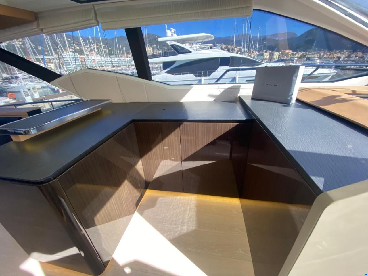 Azimut 77S