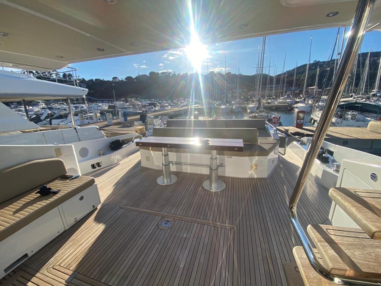 Azimut 77S