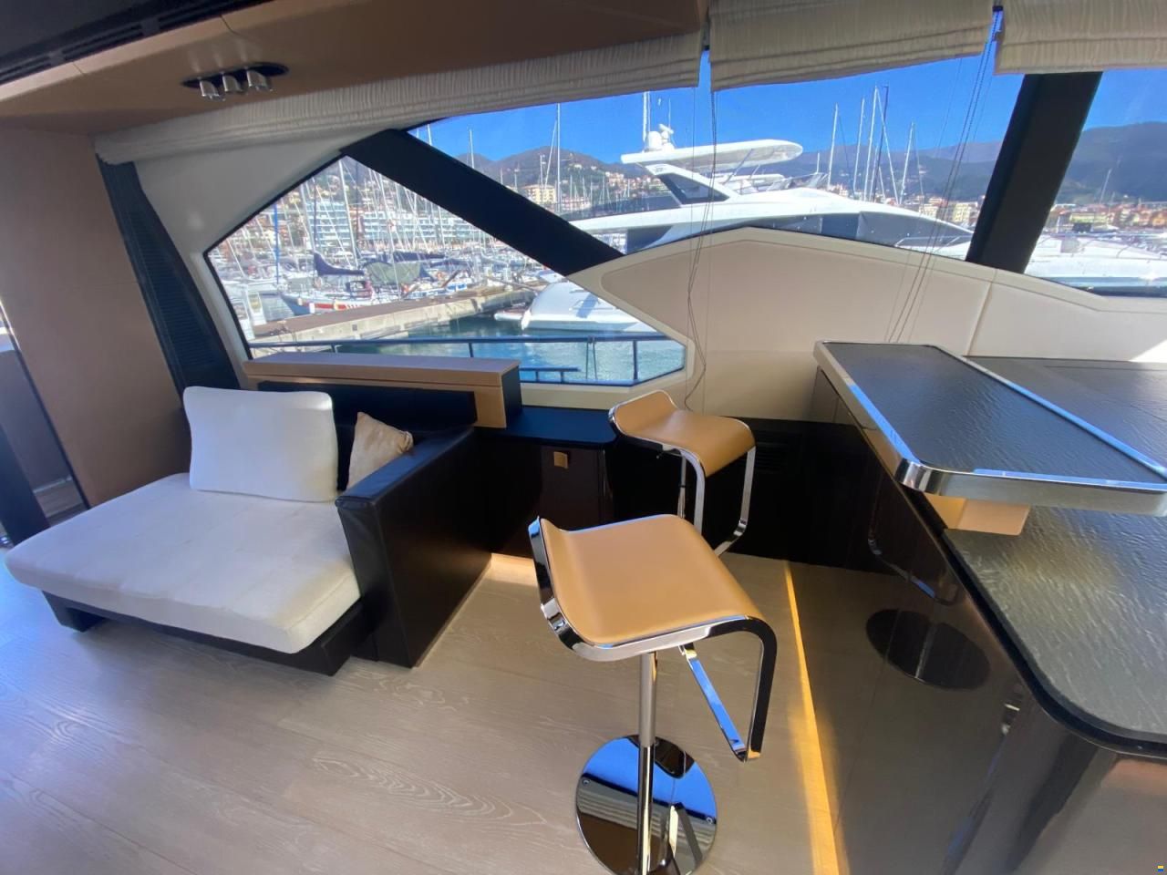 Azimut 77S