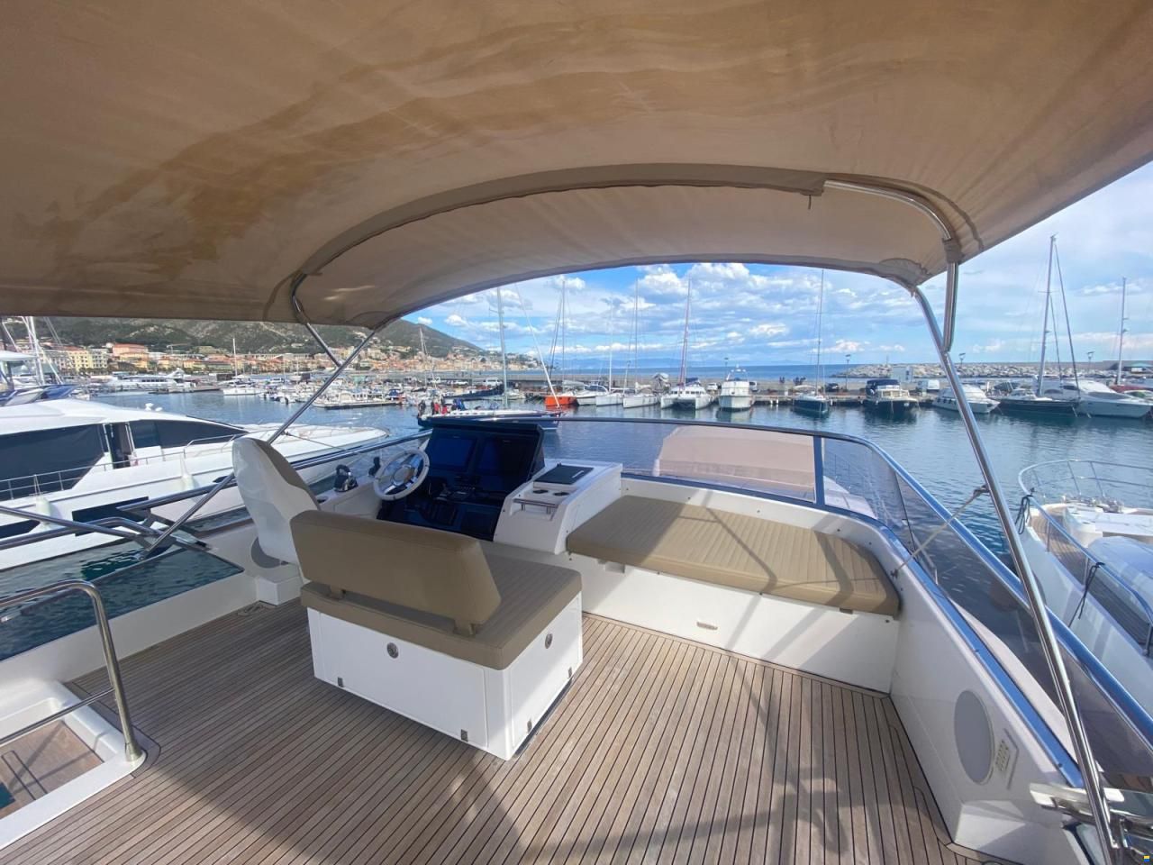 Azimut 77S