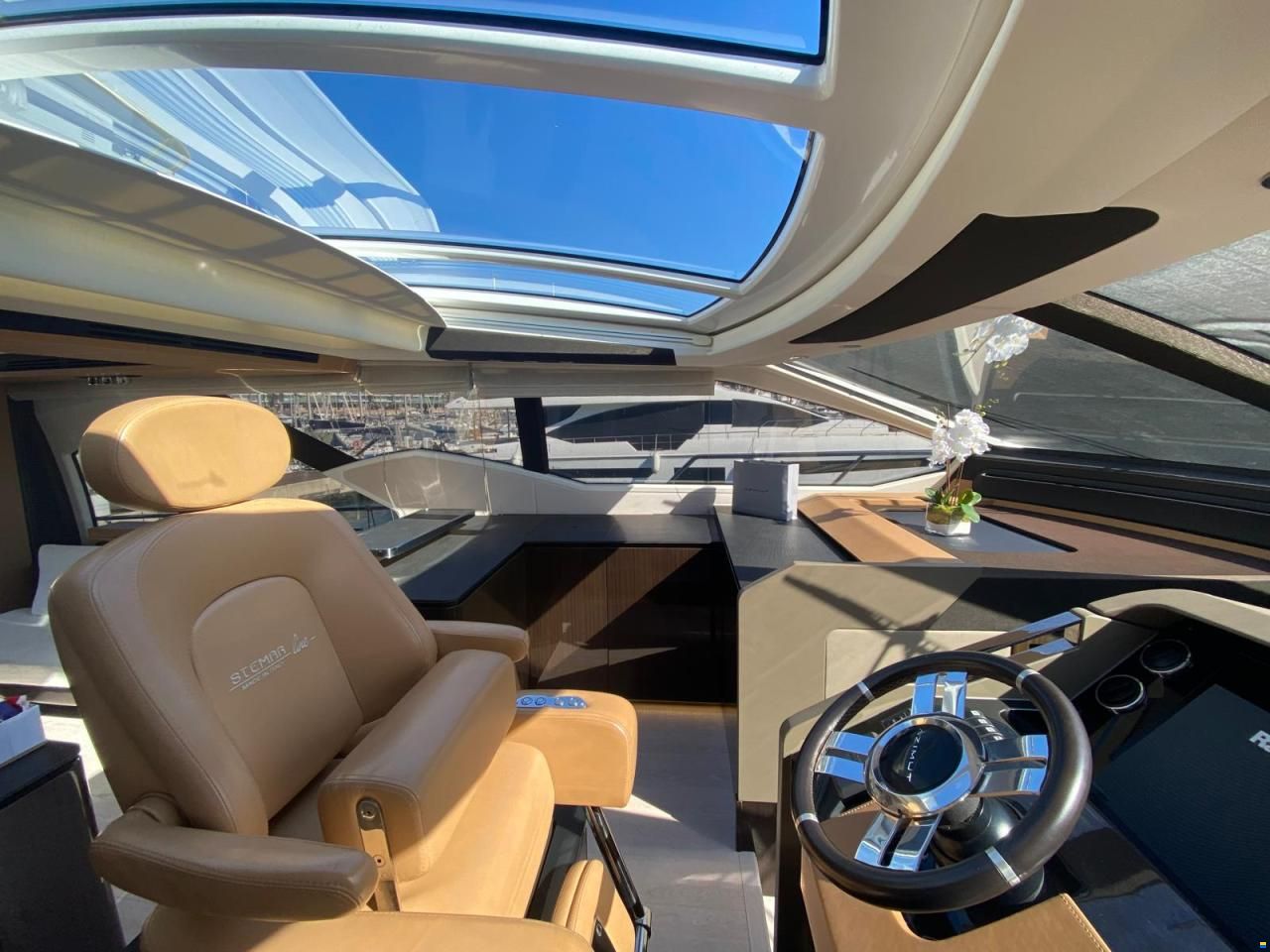 Azimut 77S