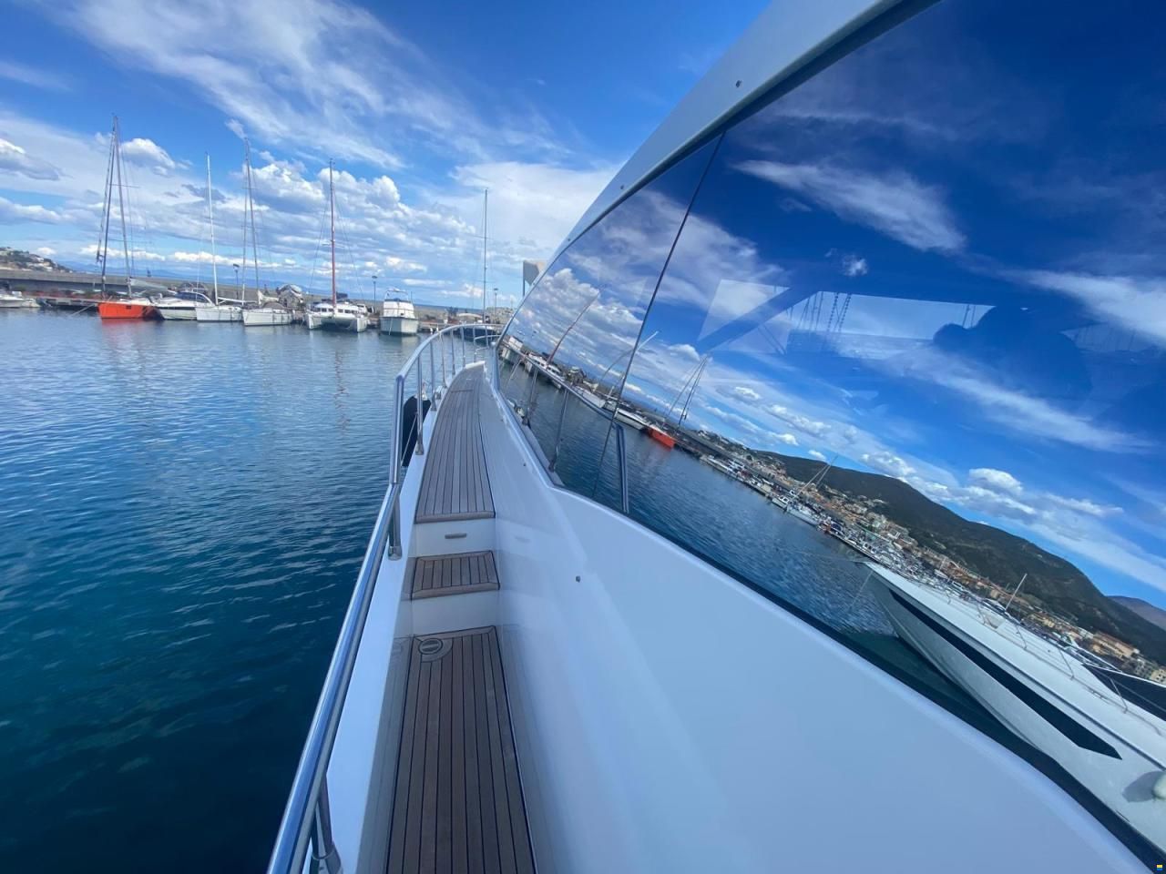 Azimut 77S
