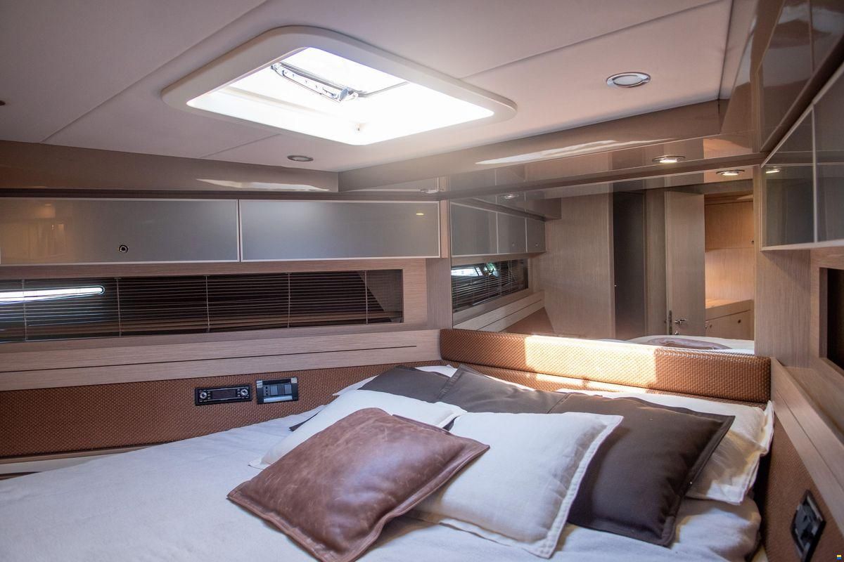 Riva le 52