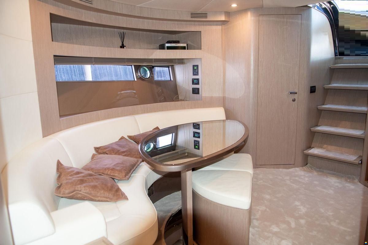 Riva le 52