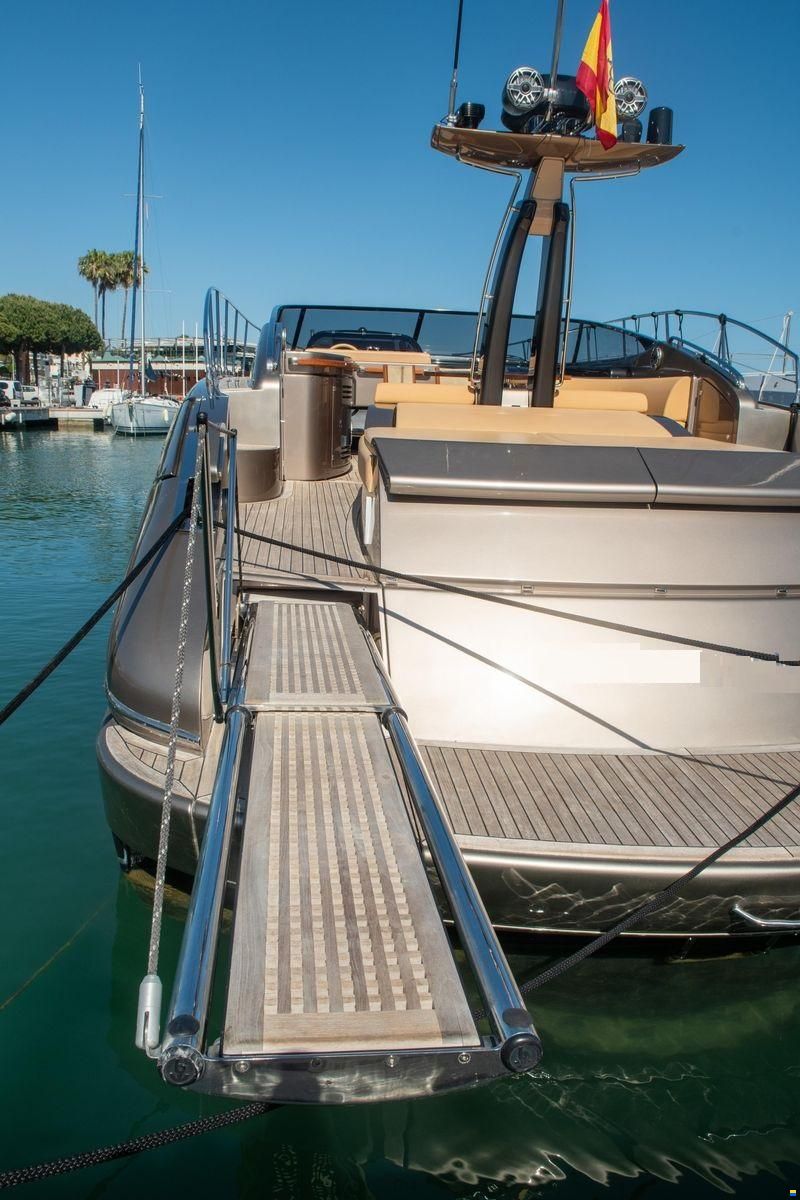 Riva le 52