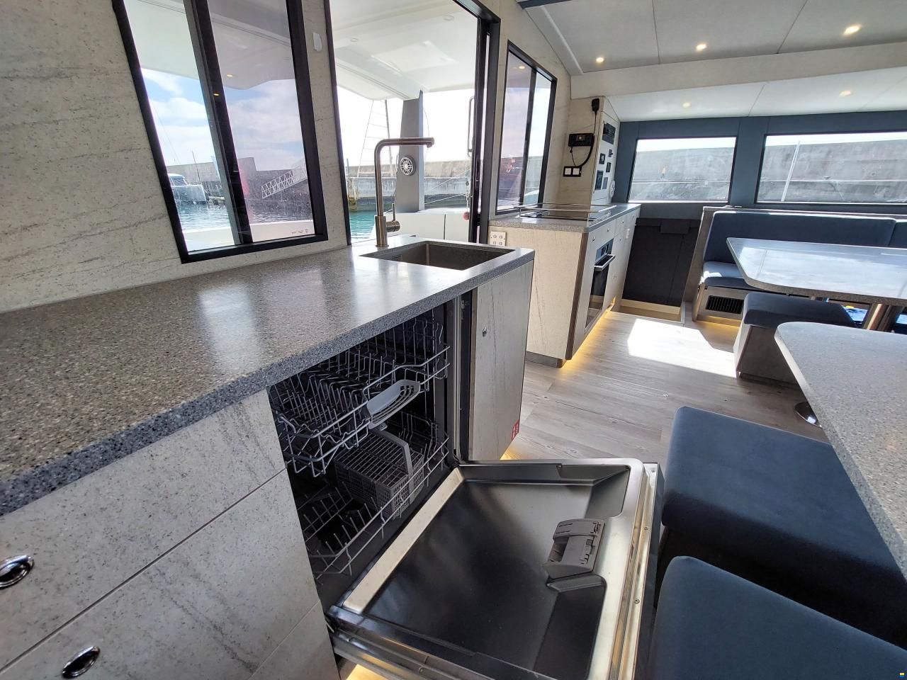 Luna Catamarans Luna 47 Power