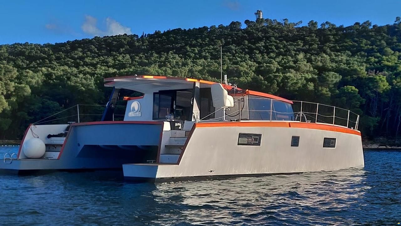 Luna Catamarans Luna 47 Power