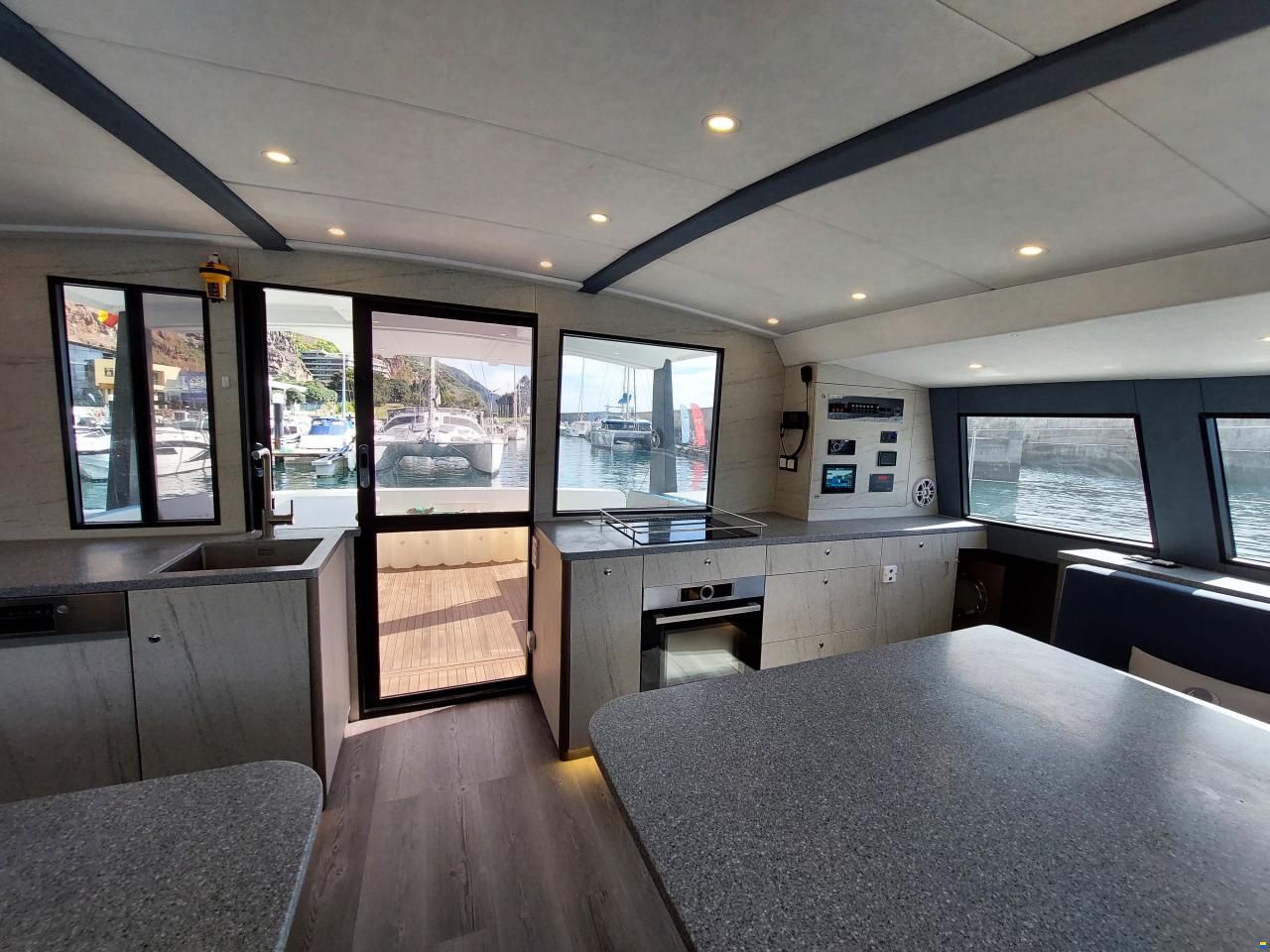 Luna Catamarans Luna 47 Power