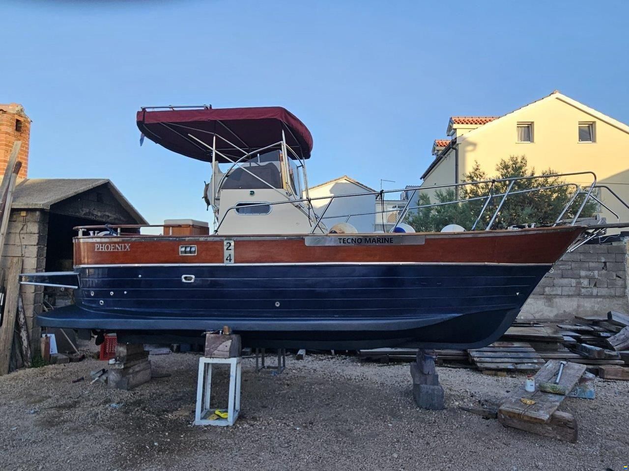 Tecnomarine Phoenix 24