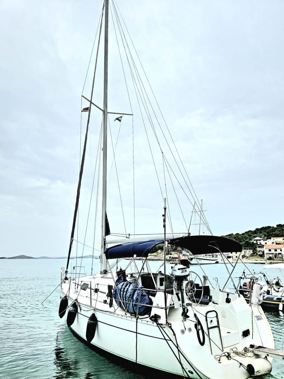 Beneteau Oceanis 32 1