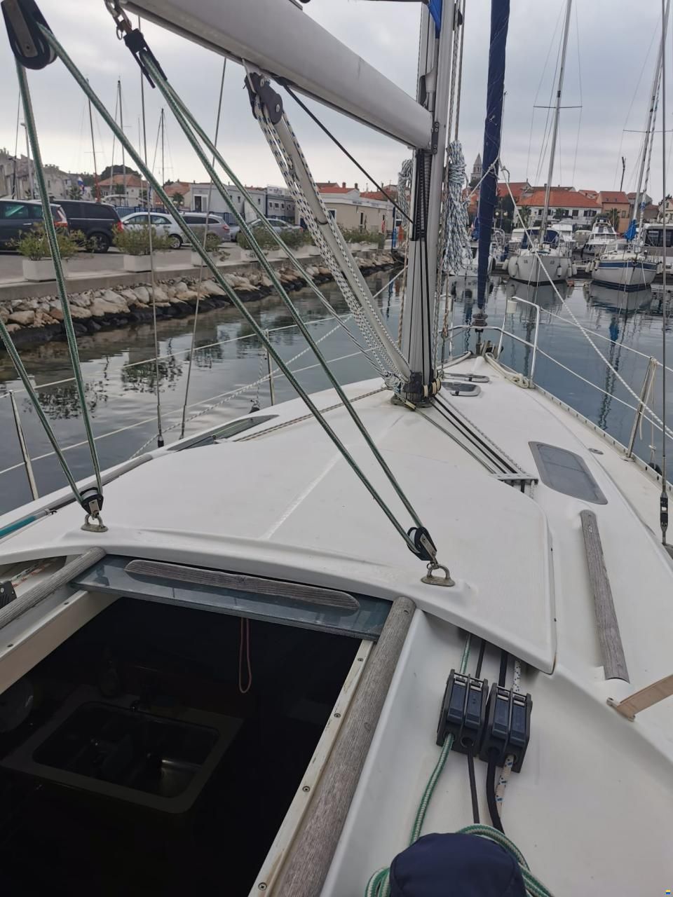 Beneteau Oceanis 32 1