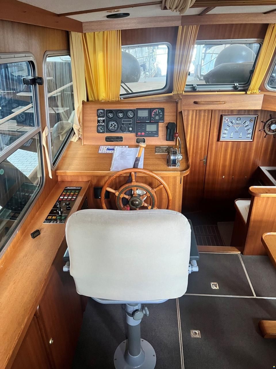 Linssen Dutch Sturdy 320 AC