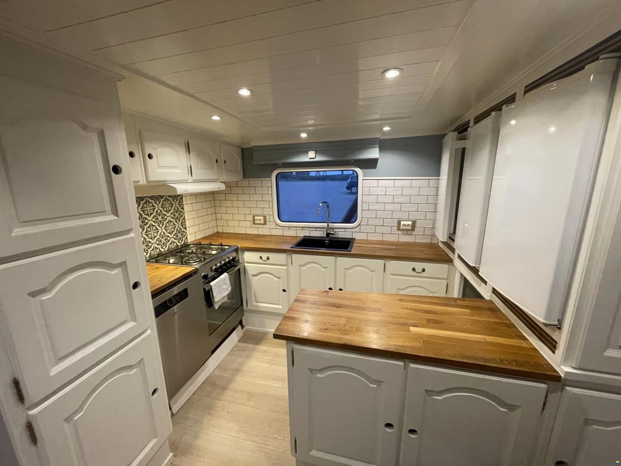 Malahide Yacht 66