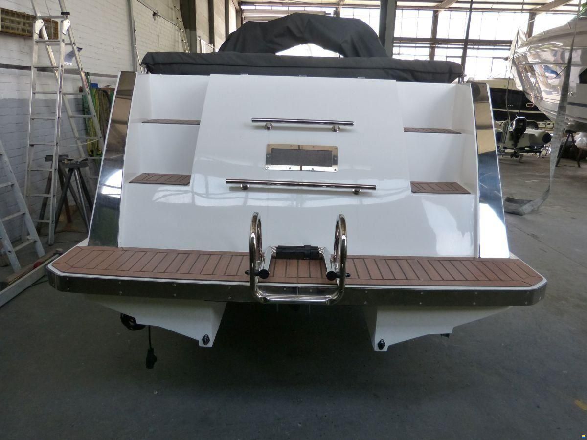 Maxima 730