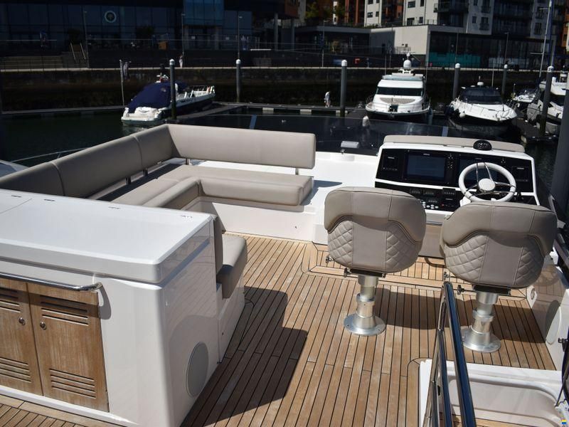 Sunseeker Manhattan 52