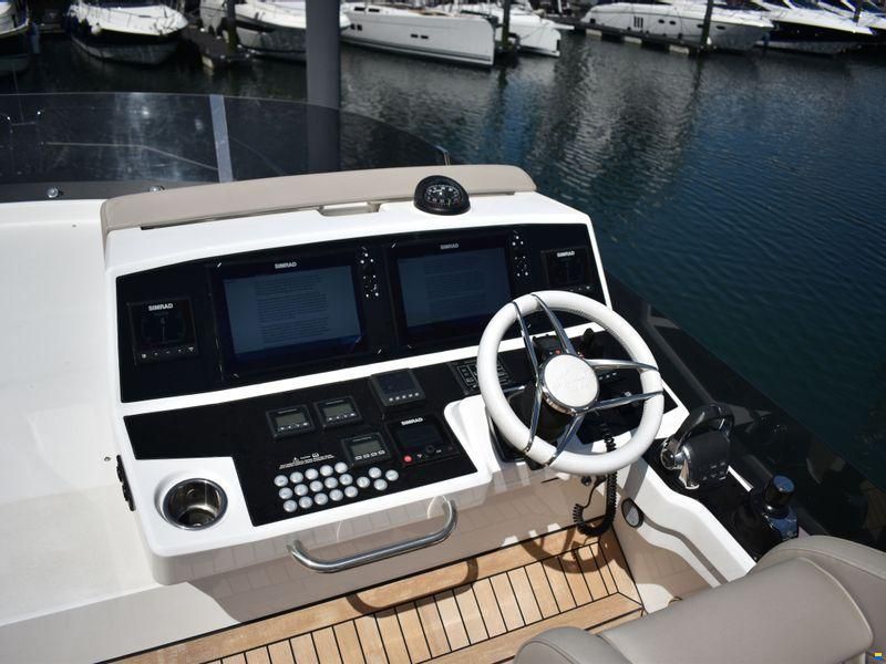Sunseeker Manhattan 52