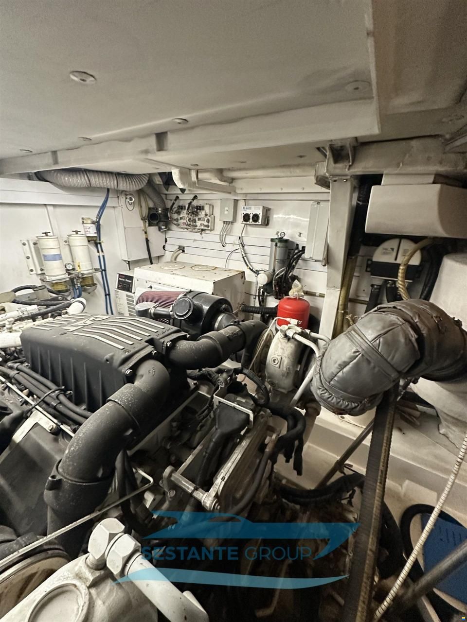 Fairline SQUADRON 74