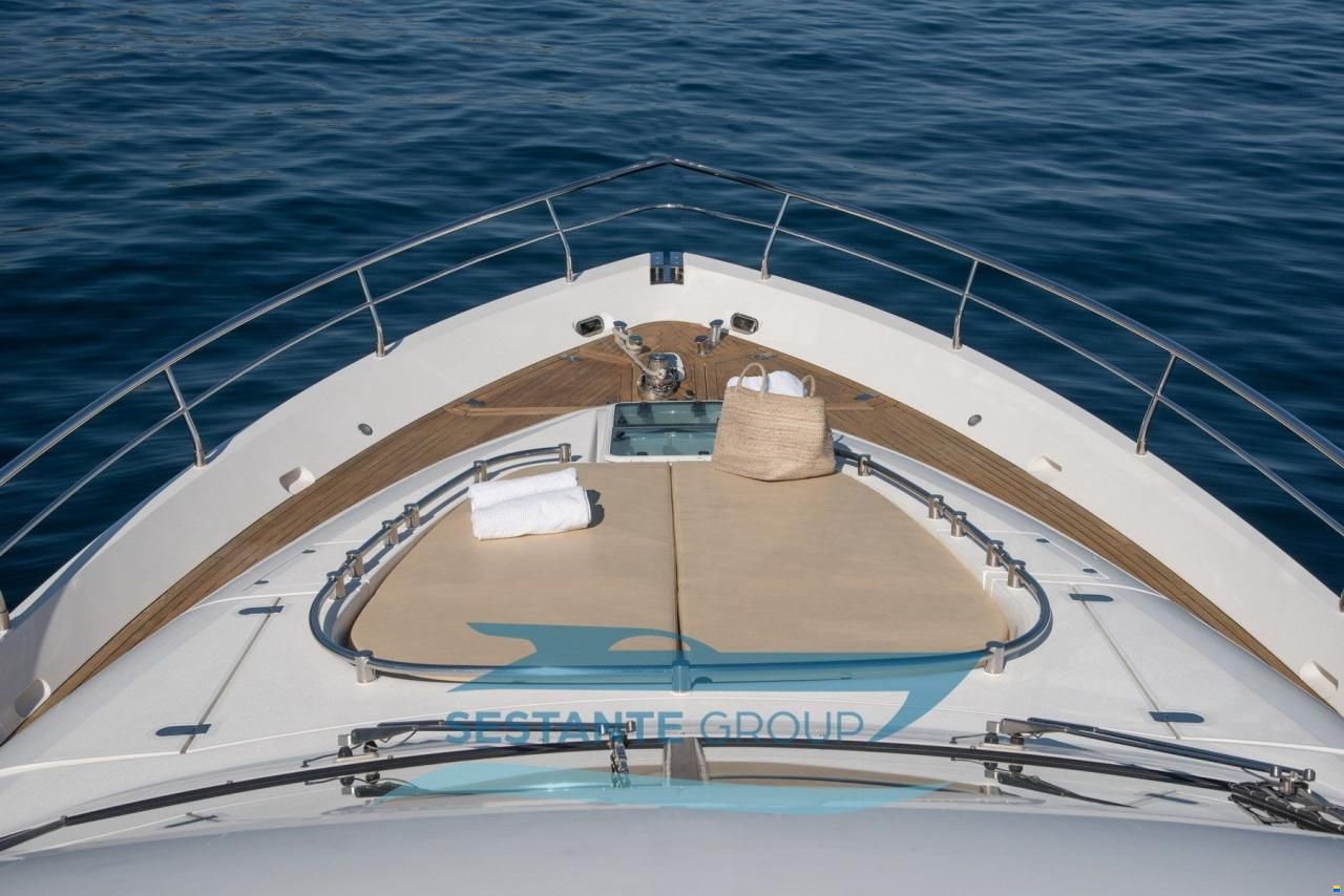 Fairline SQUADRON 74