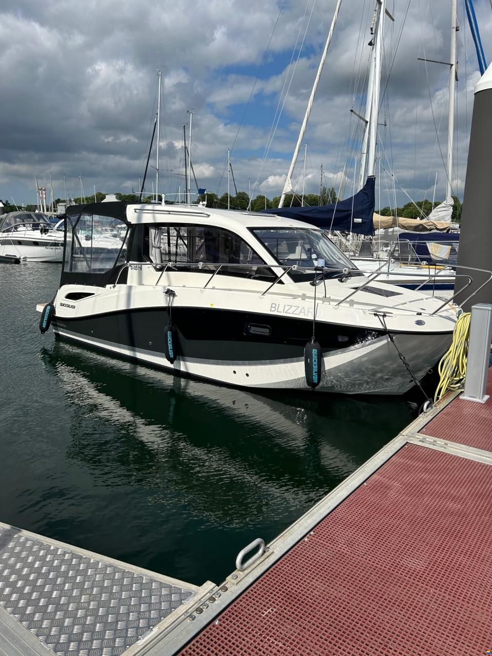 Quicksilver Activ 755 Weekend