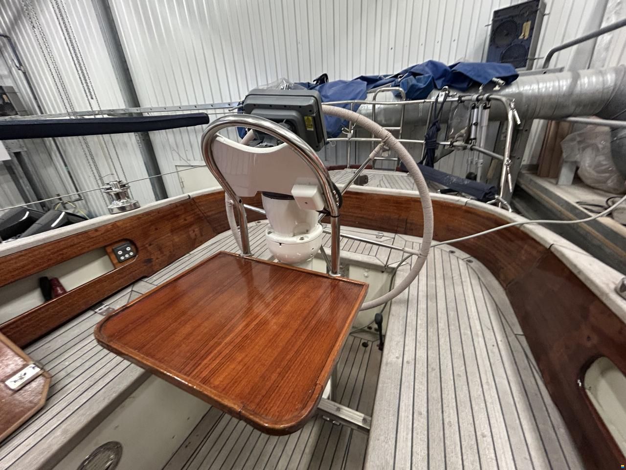 Hallberg-Rassy Mistral 33