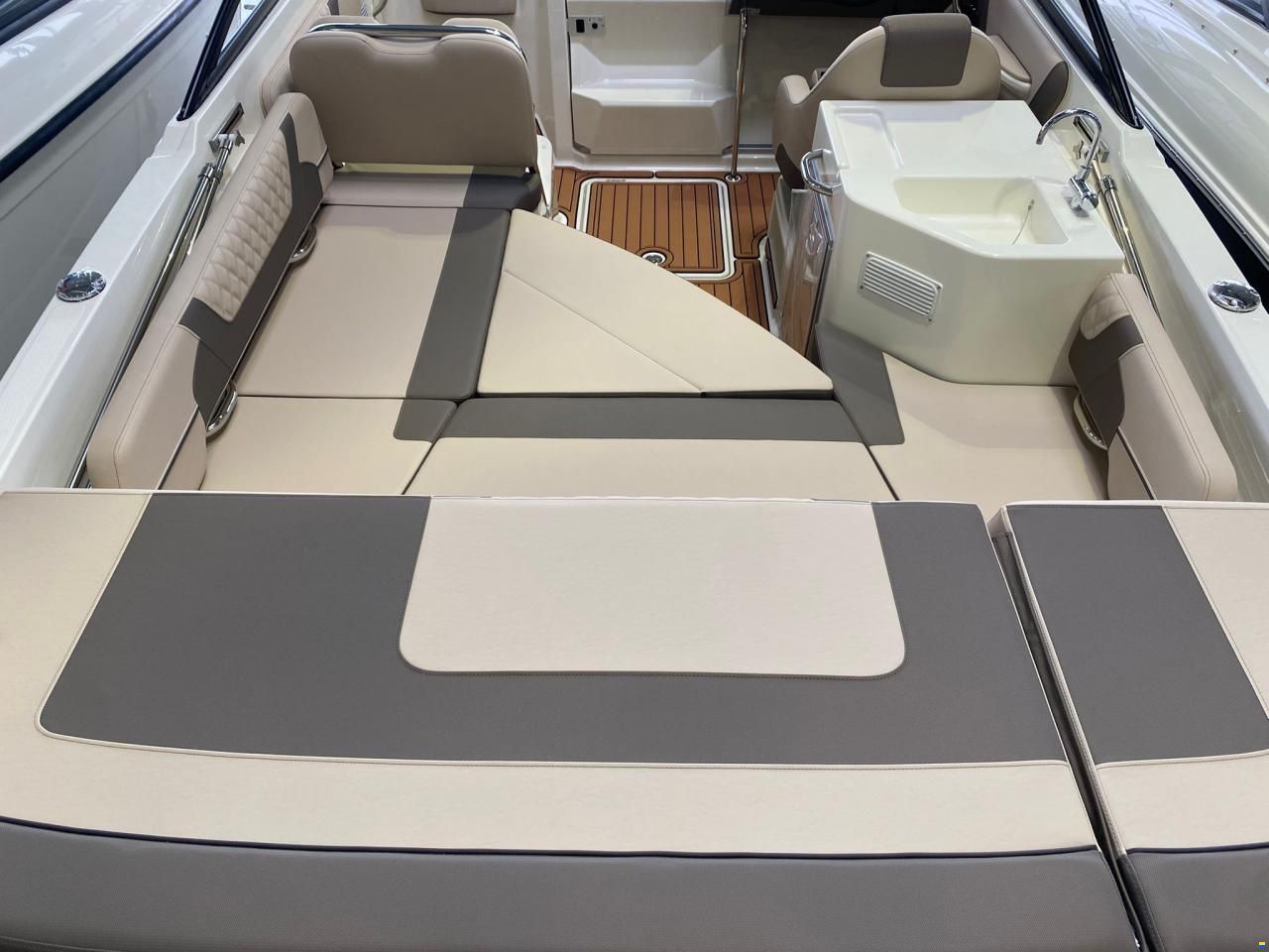 Bayliner VR6COB