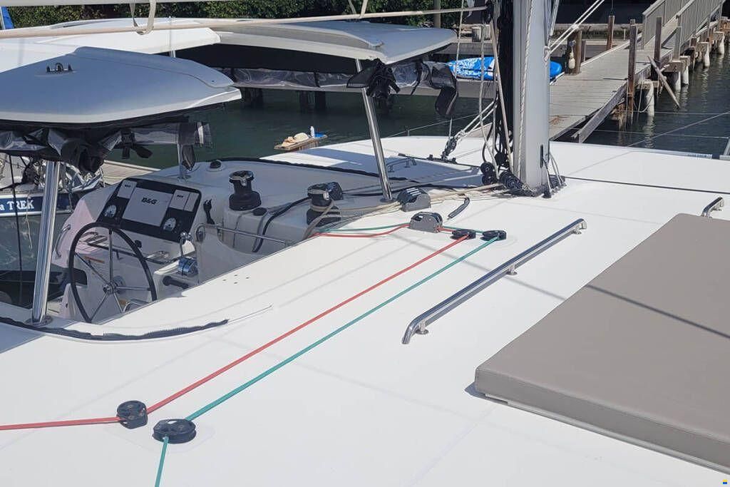 Lagoon 42