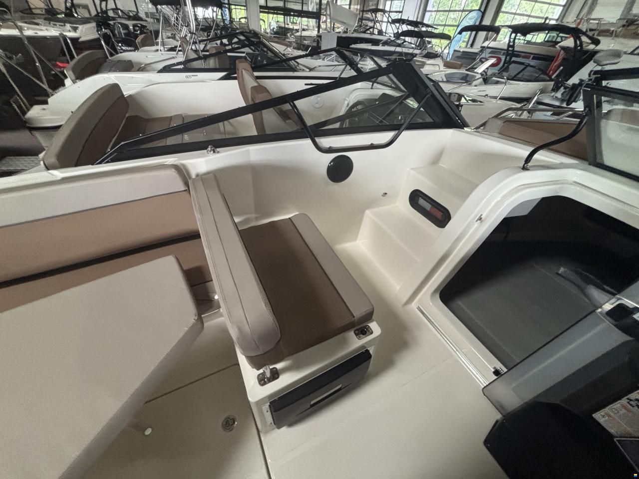Quicksilver Activ 675 Cruiser