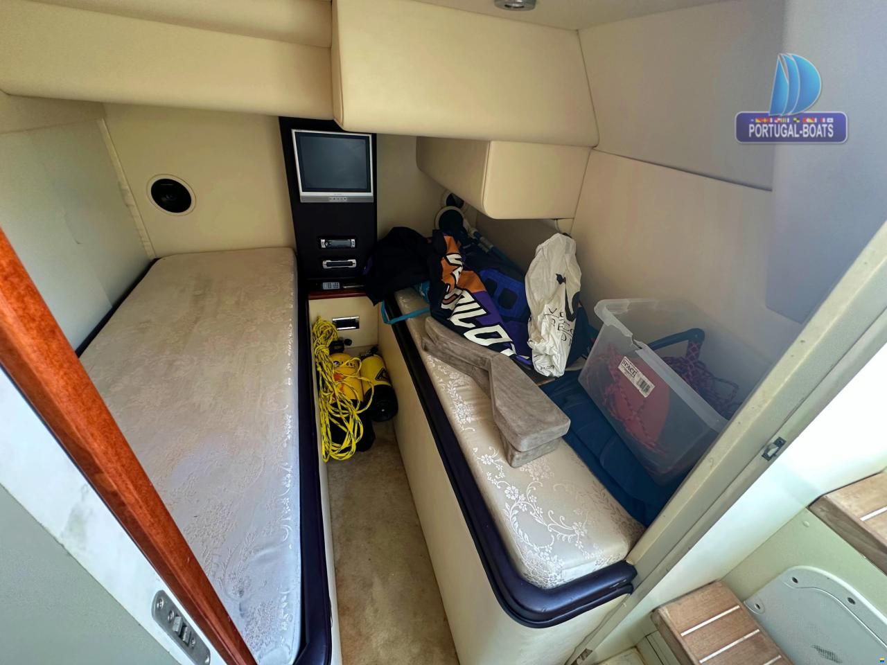 Fairline Squadron 74 custom