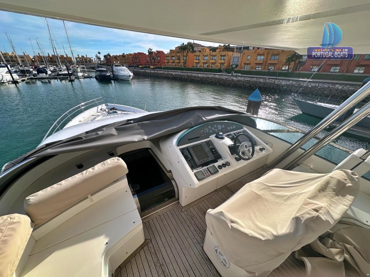 Fairline Squadron 74 custom
