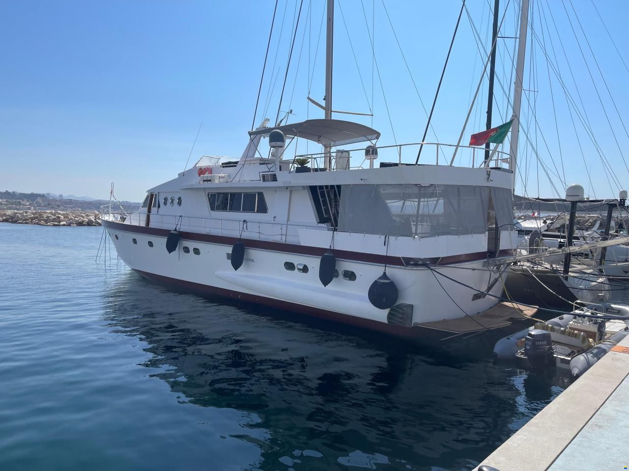 Admiral Boats 25