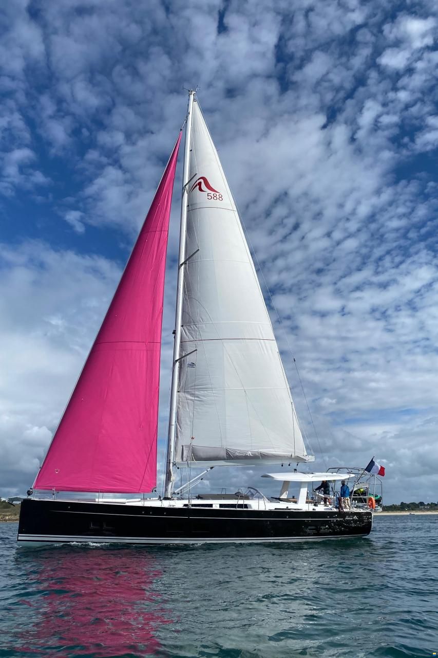 Hanse 588